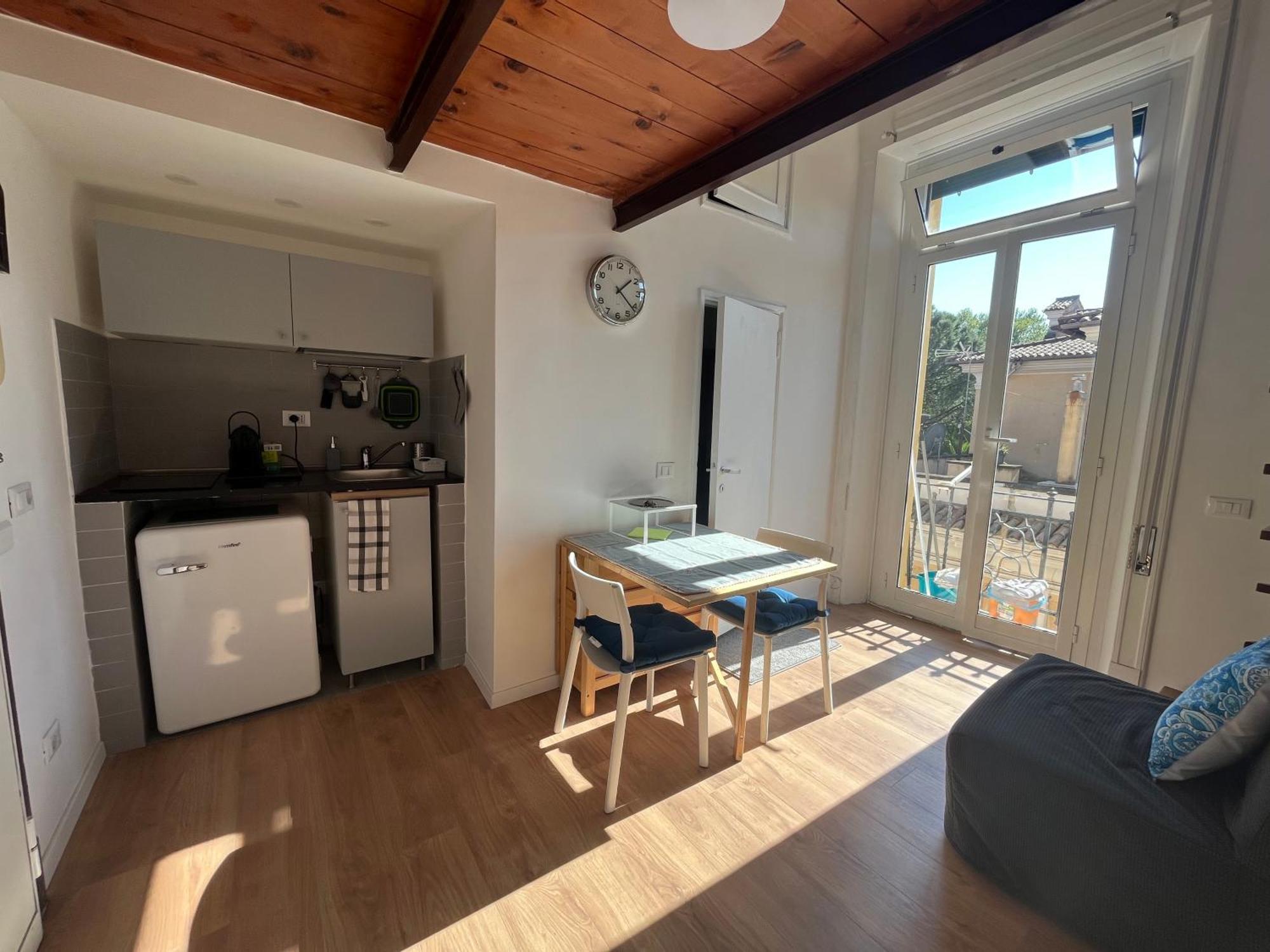 Studio Flat Ultimo Piano In Centro Rom Exteriör bild